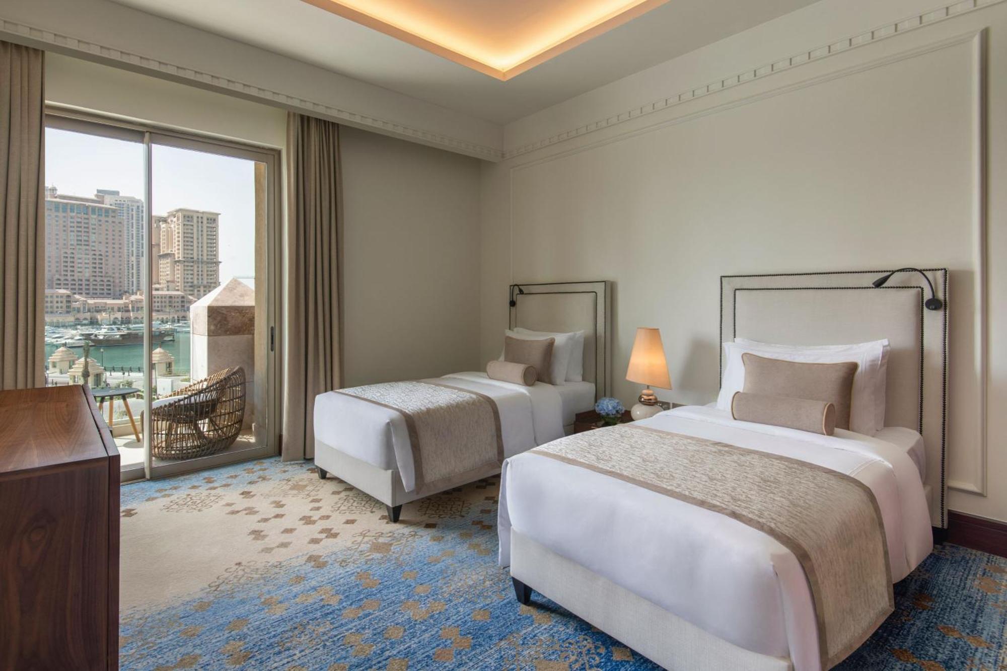 Отель The St. Regis Marsa Arabia Island, The Pearl Qatar Доха Экстерьер фото